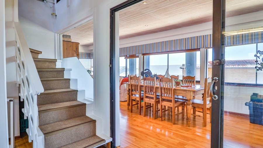 4 Bedroom Property for Sale in De Kelders Western Cape